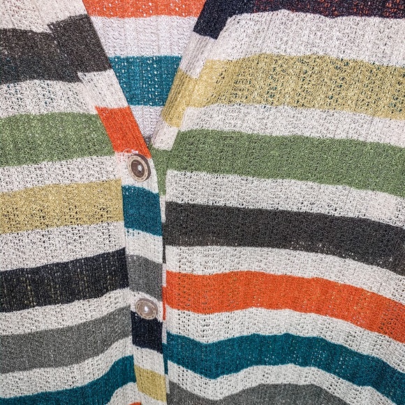 Rachel’s and cream top - Picture 3 of 3